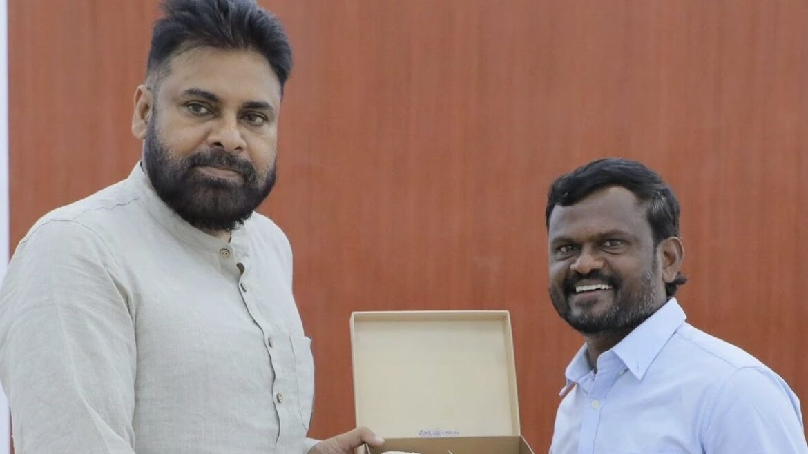 తెలంగాణ యువత పవన్ కళ్యాణ్ కోసం పాదరక్షలు లేకుండానే విజయం సాధించే వరకు నడుస్తుంది
