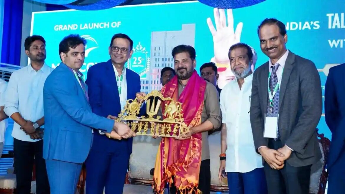 తెలంగాణలో 1.15 కోట్ల కుటుంబాలకు జీవిత బీమా, ఆరోగ్య భద్రత కల్పిస్తున్నట్లు సీఎం రేవంత్ రెడ్డి తెలిపారు.
