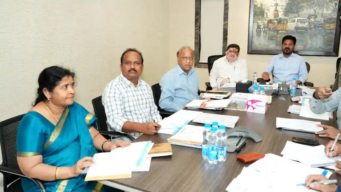 తెలంగాణ ప్రధాన జిల్లా హెడ్ క్వార్టర్స్ చుట్టూ రింగ్ రోడ్లను ప్లాన్ చేస్తోంది: సీఎం రేవంత్ రెడ్డి
