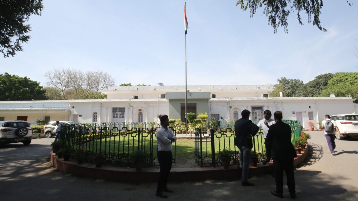 Congress eviction notice Akbar Road, raisina road, congress bungalows,