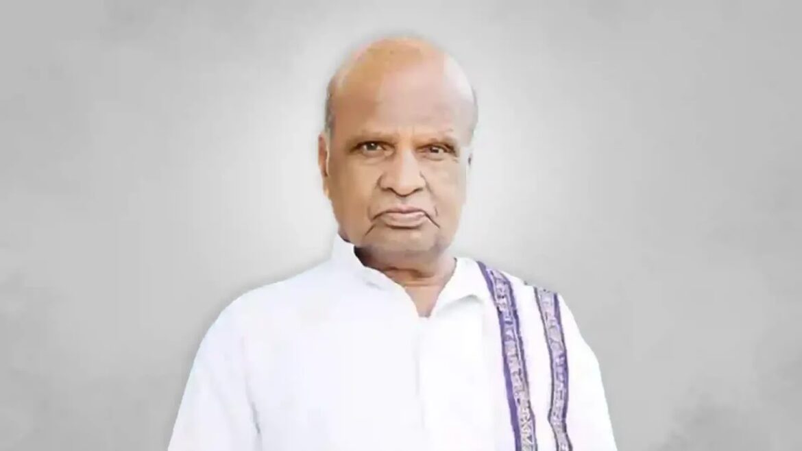 ఇబ్రహీంపట్నం మాజీ ఎమ్మెల్యే కొండిగారి రాములు మృతికి సీఎం రేవంత్ రెడ్డి సంతాపం తెలిపారు
