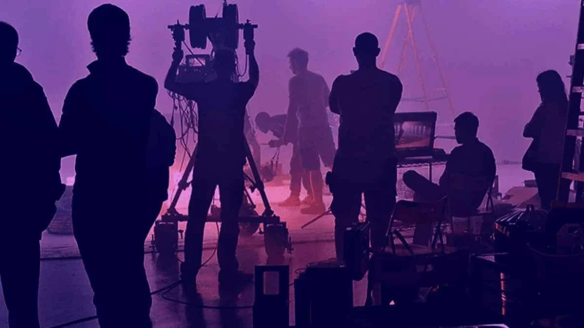 tmdb-header-middle-logo