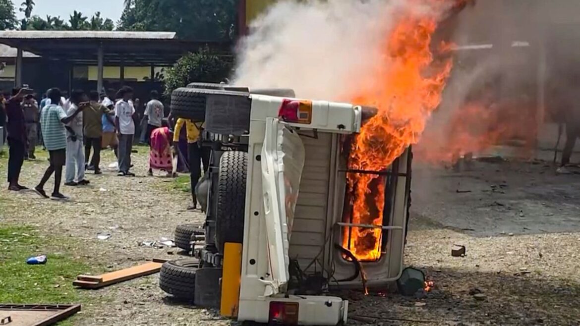 Mob snatches four rifles from forest officers during Assam clash