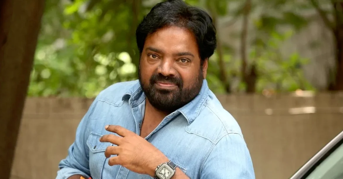 tmdb-header-middle-logo