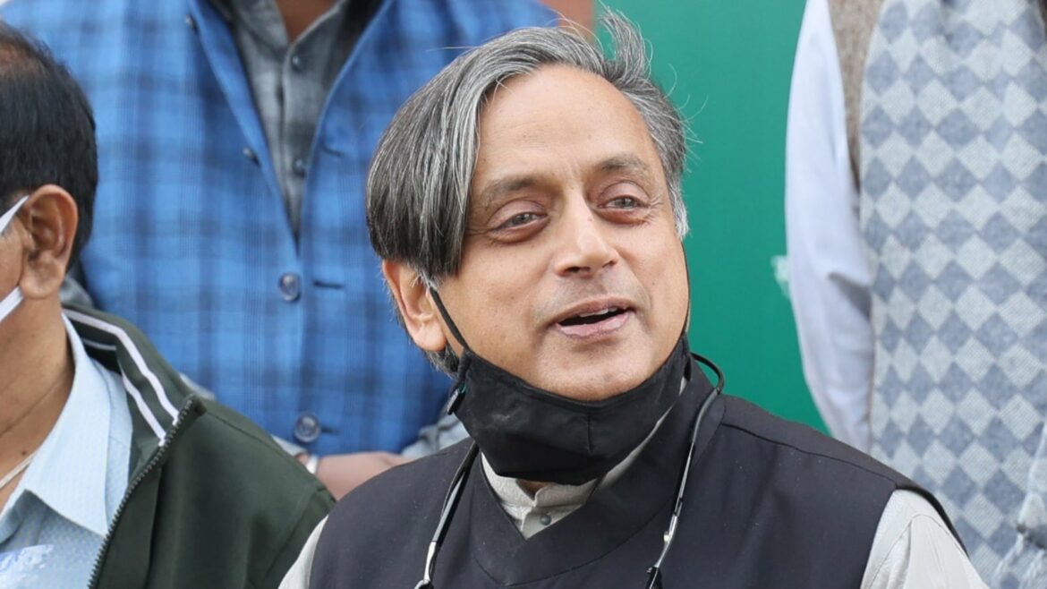 Shashi Tharoor, Delimitation, Women's Reservation bill