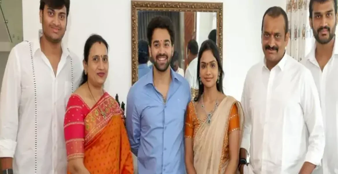 tmdb-header-middle-logo