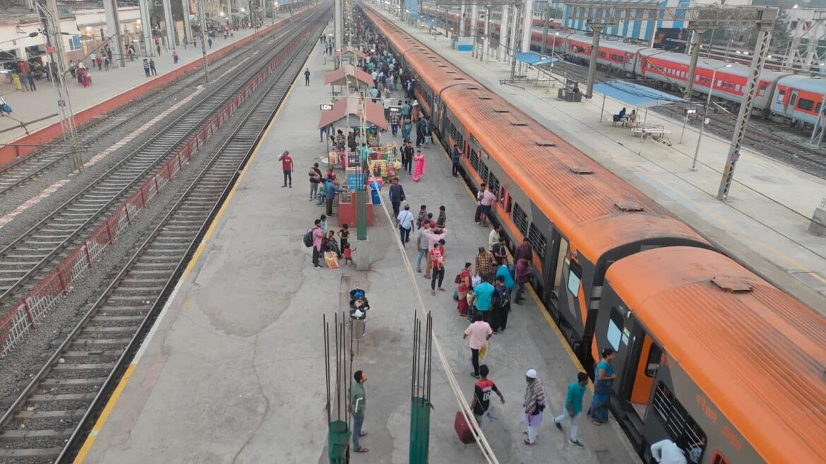 Indian Railways boarding station change rules 2026 have come into effect today, allowing passengers to modify their boarding point under specific conditions. (Image: Western Railway)