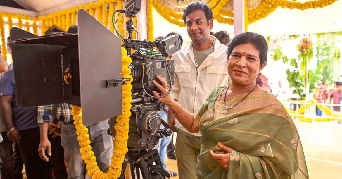 tmdb-header-middle-logo