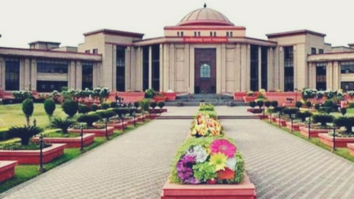 The Chhattisgarh High Court has ruled that TET candidates cannot change their reservation category from creamy to non-creamy layer after deadlines pass.